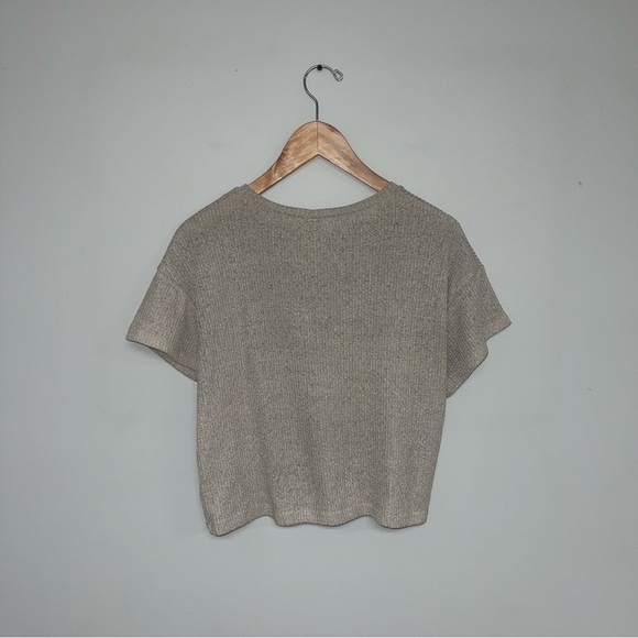 Primark Short Sleeve Blouse Women’s Size Medium Beige Textured Shirt Top - Picture 4 of 5